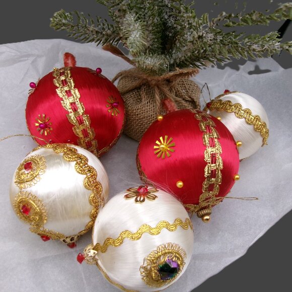 5 Red White Push Pin Christmas Ornaments, Satin Beaded Sequins, Vintage Handmade - Picture 6 of 7